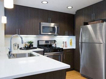 Stainless steel sinks